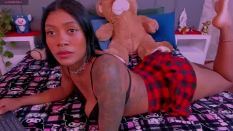 juli online show from January 24, 2025, 1:13 am