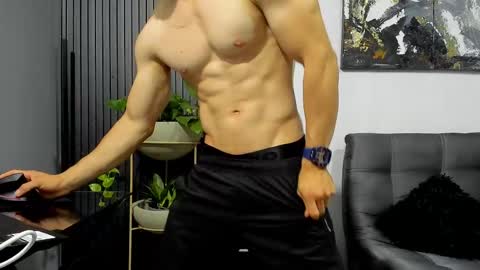 Julian online show from February 25, 2025, 11:33 pm