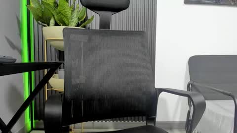 Julian online show from March 3, 2026, 11:54 pm