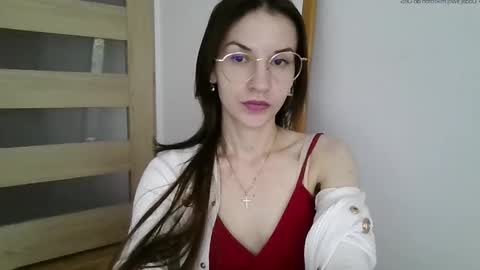 Julia online show from May 9, 2026, 2:22 pm
