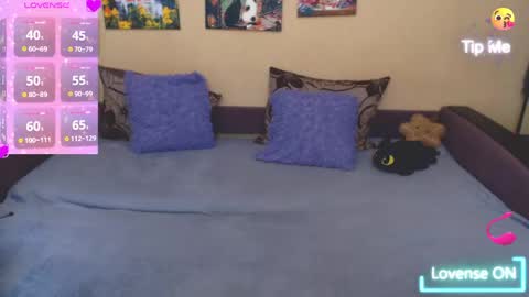 Snapshot of juliasane_ chatting on May 3, 2026, 2:01 pm Jul online show from May 3, 2026, 2:01 pm