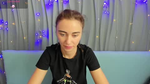 Yulya online show from May 27, 2026, 5:26 am