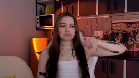 julidropp online show from February 27, 2026, 6:41 pm