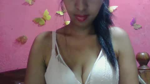 julie0612 online show from October 20, 2025, 11:21 am