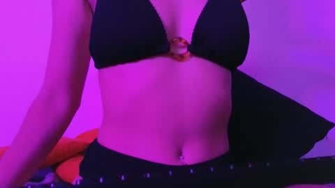 Julie-Game online show from May 28, 2026, 8:39 pm