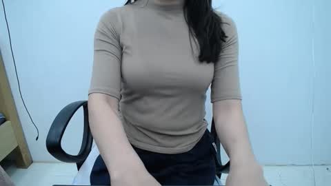 julie9x online show from November 30, 2025, 9:19 pm