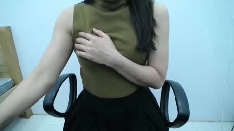 julie9x online show from December 18, 2025, 8:59 pm