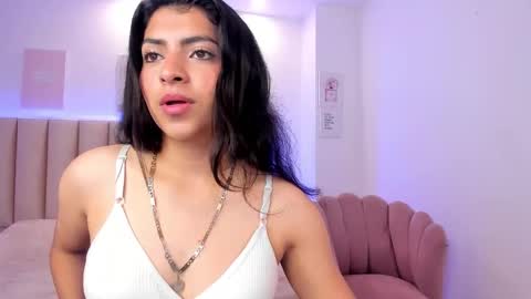 julie_devani online show from December 3, 2025, 9:02 pm