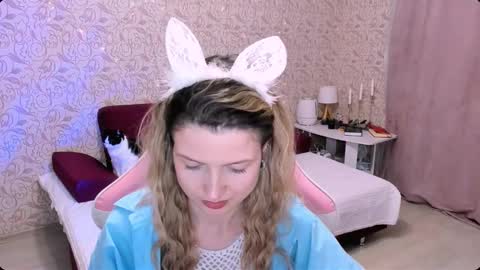 Snapshot of julie_flores chatting on December 21, 2024, 3:53 pm Julie online show from December 21, 2024, 3:53 pm