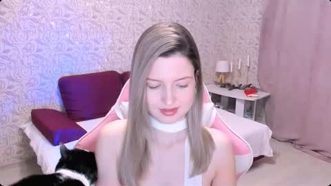 Snapshot of julie_flores chatting on December 23, 2024, 4:17 pm Julie online show from December 23, 2024, 4:17 pm