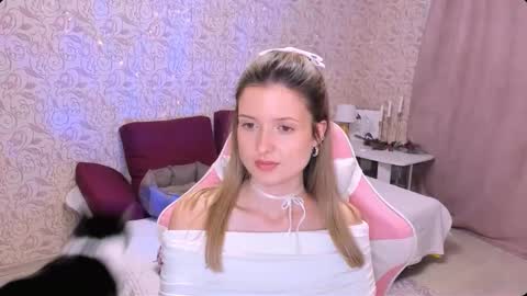 Snapshot of julie_flores chatting on January 27, 2025, 7:13 pm Julie online show from January 27, 2025, 7:13 pm