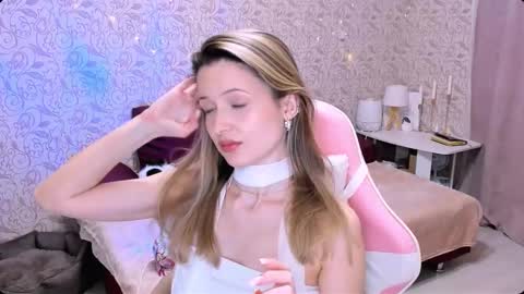 Snapshot of julie_flores chatting on March 2, 2025, 6:51 pm Julie online show from March 2, 2025, 6:51 pm