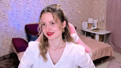 Snapshot of julie_flores chatting on March 8, 2025, 6:47 pm Julie online show from March 8, 2025, 6:47 pm