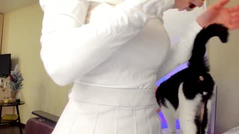 Snapshot of julie_flores chatting on November 1, 2025, 3:25 pm Julie online show from November 1, 2025, 3:25 pm