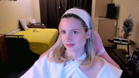 Snapshot of julie_flores chatting on November 28, 2025, 3:14 pm Julie online show from November 28, 2025, 3:14 pm