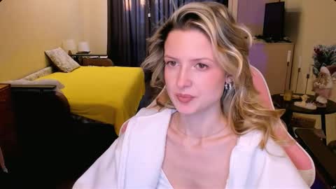 Snapshot of julie_flores chatting on January 6, 2026, 5:00 am Julie online show from January 6, 2026, 5:00 am