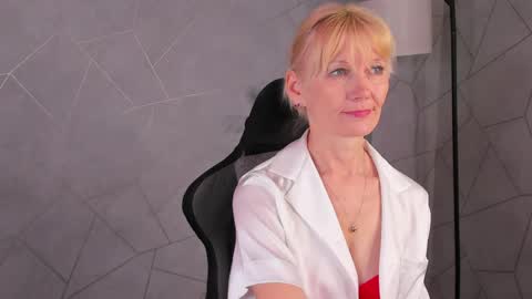 Julie Lucasss online show from May 15, 2026, 10:50 pm