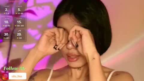 julie_turner_ online show from October 1, 2025, 2:23 pm