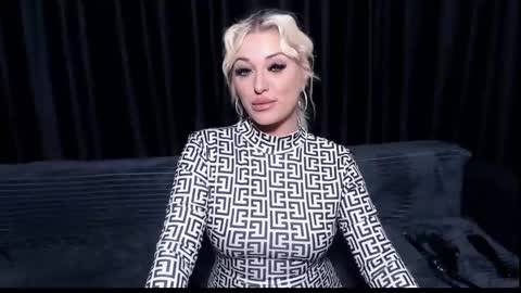 Snapshot of juliediamond chatting on February 13, 2025, 11:37 pm julia online show from February 13, 2025, 11:37 pm