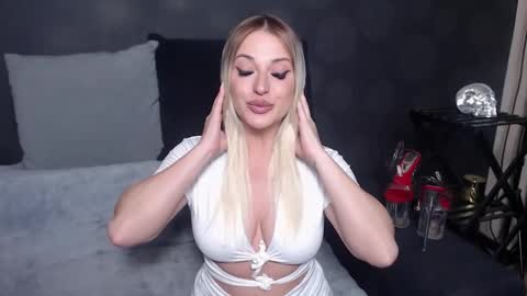 Snapshot of juliediamond chatting on November 5, 2025, 11:38 pm julia online show from November 5, 2025, 11:38 pm