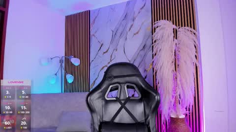 Snapshot of juliensaint_ chatting on November 1, 2025, 12:18 pm Julien online show from November 1, 2025, 12:18 pm