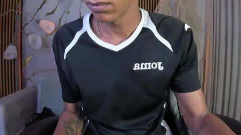 Snapshot of juliensaint_ chatting on March 6, 2026, 12:23 pm Julien online show from March 6, 2026, 12:23 pm