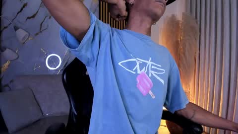 Snapshot of juliensaint_ chatting on March 20, 2026, 11:26 am Julien online show from March 20, 2026, 11:26 am