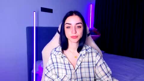 juliet_lu online show from March 19, 2026, 7:56 am