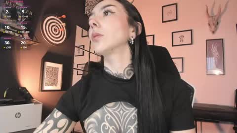 juliet_sourire online show from April 14, 2026, 2:56 pm