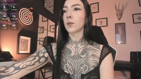 Snapshot of juliet_sourire chatting on April 23, 2026, 1:35 pm juliet_sourire online show from April 23, 2026, 1:35 pm