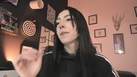 Snapshot of juliet_sourire chatting on April 27, 2026, 12:47 pm juliet_sourire online show from April 27, 2026, 12:47 pm