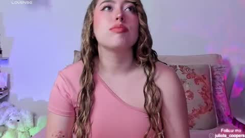 Juli  online show from March 18, 2026, 4:48 am