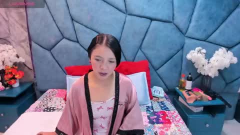 Snapshot of julieta_diamond chatting on July 14, 2026, 3:22 am Julieta online show from July 14, 2026, 3:22 am