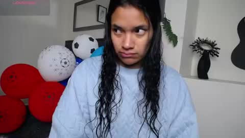 Snapshot of julieta_parker7 chatting on July 9, 2026, 2:15 am Julieta online show from July 9, 2026, 2:15 am