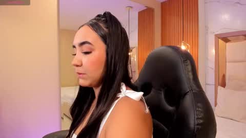     online show from February 3, 2026, 10:48 pm