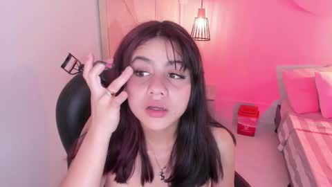 Snapshot of julieth_brown_ chatting on February 18, 2026, 7:43 pm Julieth online show from February 18, 2026, 7:43 pm