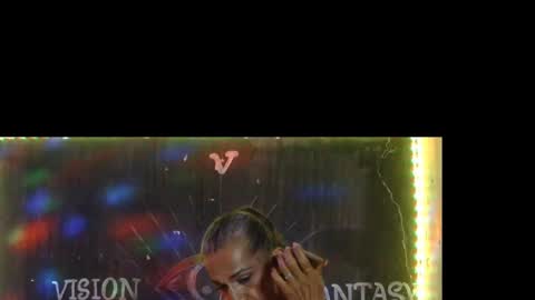 Julieth Wolf online show from January 26, 2025, 5:02 am