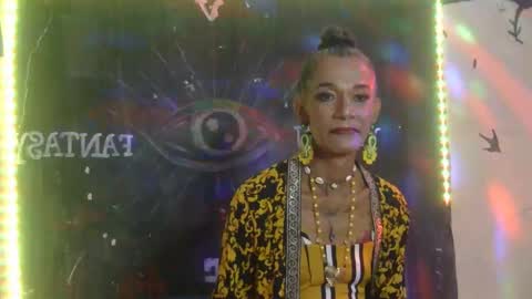 Julieth Wolf online show from February 7, 2025, 12:31 am