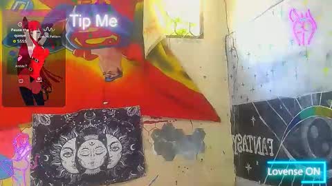 Julieth Wolf online show from November 9, 2025, 8:51 pm