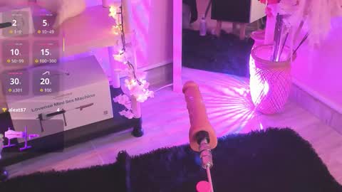 Julieth online show from February 12, 2026, 10:27 pm