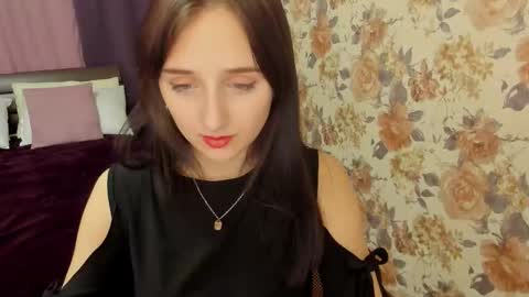 julietmonli online show from September 27, 2025, 3:22 am