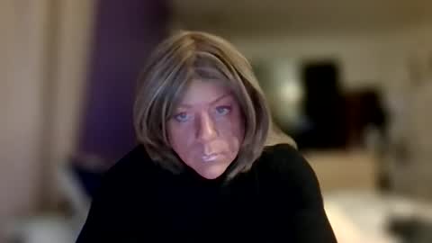 Julie TS online show from January 18, 2026, 10:41 am