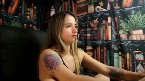 Julietta Jackson online show from February 18, 2025, 8:47 pm