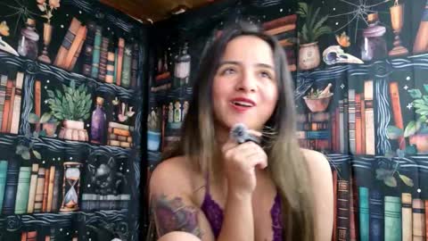 Julietta Jackson online show from March 13, 2026, 9:43 pm