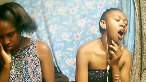 juliette9794 online show from September 29, 2025, 8:02 pm