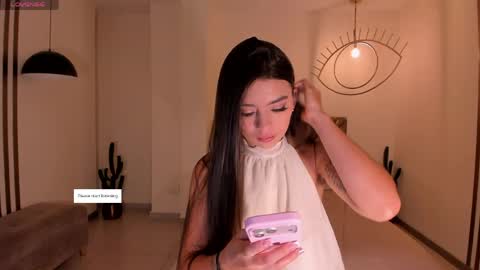 Juliette Moreau online show from May 3, 2026, 11:27 am