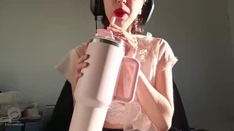 julietxxx03 online show from May 23, 2026, 8:02 pm