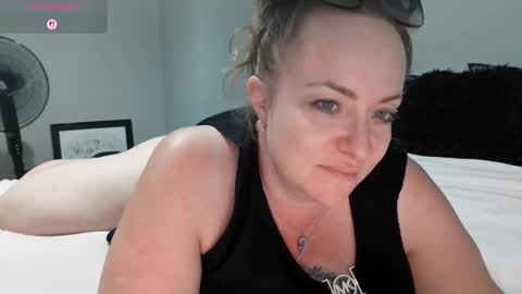 Juli Monroe online show from March 22, 2026, 12:47 am