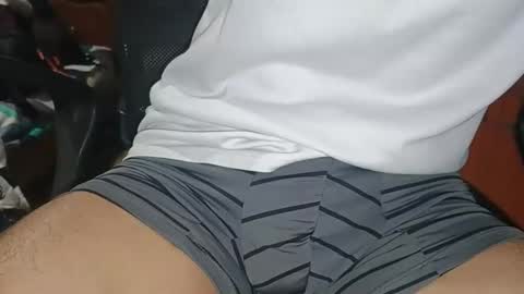 julioxxx24 online show from April 19, 2026, 4:34 am