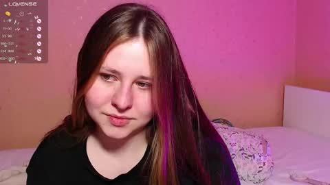 Jully online show from March 3, 2025, 9:15 pm